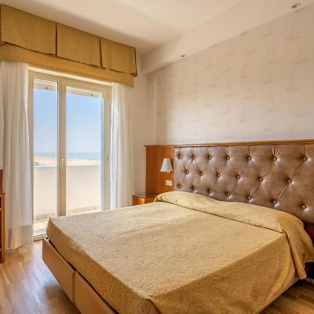 Hotel Astor Rimini Extérieur photo