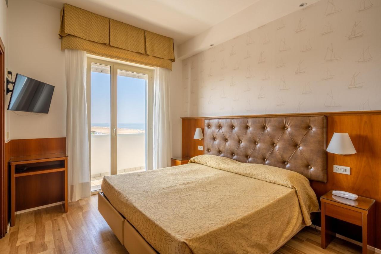 Hotel Astor Rimini Extérieur photo