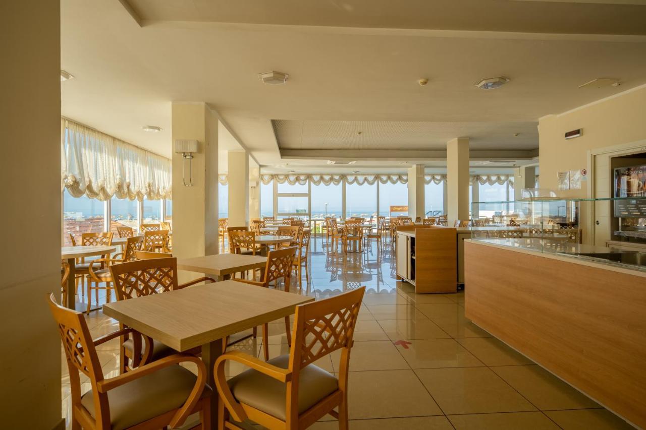Hotel Astor Rimini Extérieur photo