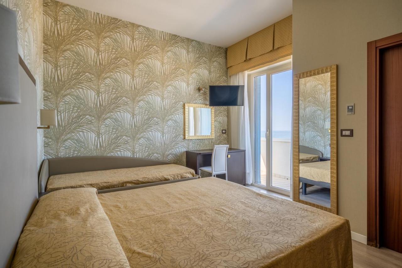 Hotel Astor Rimini Extérieur photo