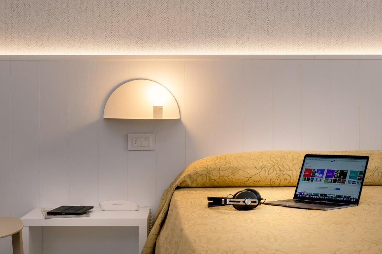 Hotel Astor Rimini Extérieur photo