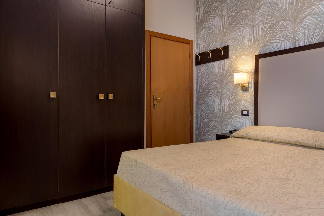 Hotel Astor Rimini Extérieur photo