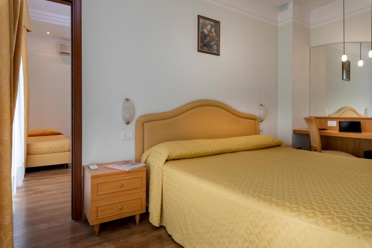 Hotel Astor Rimini Extérieur photo